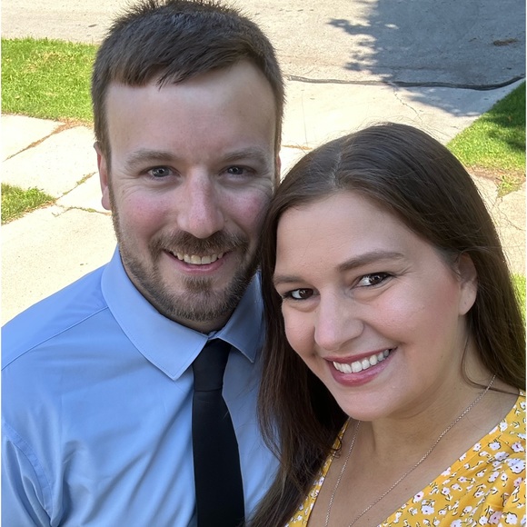 Meet your Posher, Nicole - Picture 1 of 1